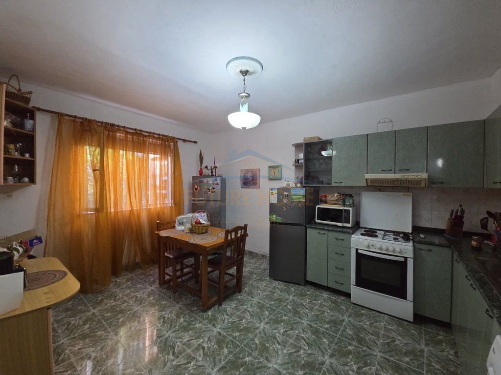 Private House, Bajram Curri Boulevard