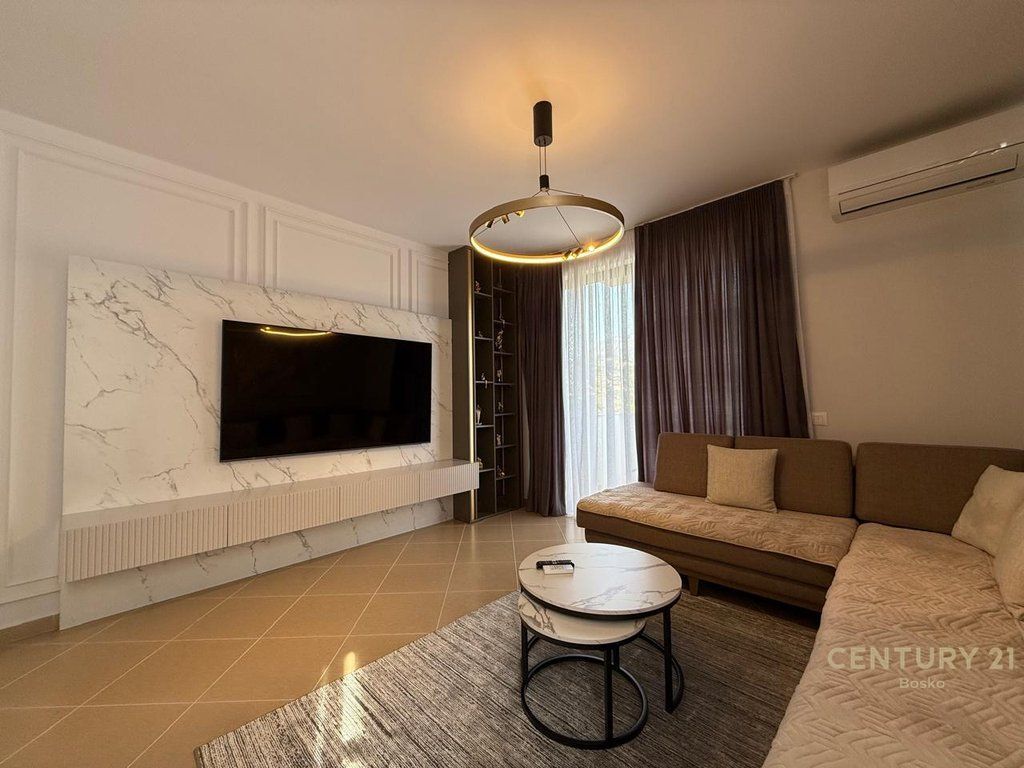 APPARTAMENTO MODERNO 2+1, NELLA RESIDENZA CITY VIEW SHKOZE!! 620 € /Mese
