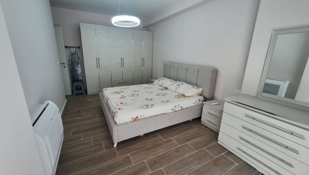 Appartamento 2+1 in affitto in Via 5 Maji, Tirana