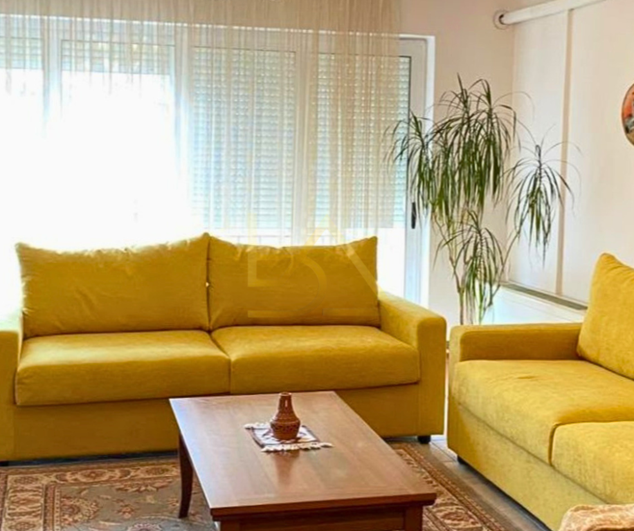 Apartament Duplex 3+1 me Qira – Rruga e Elbasanit, Pranë Ambasadës Amerikane, Tiranë