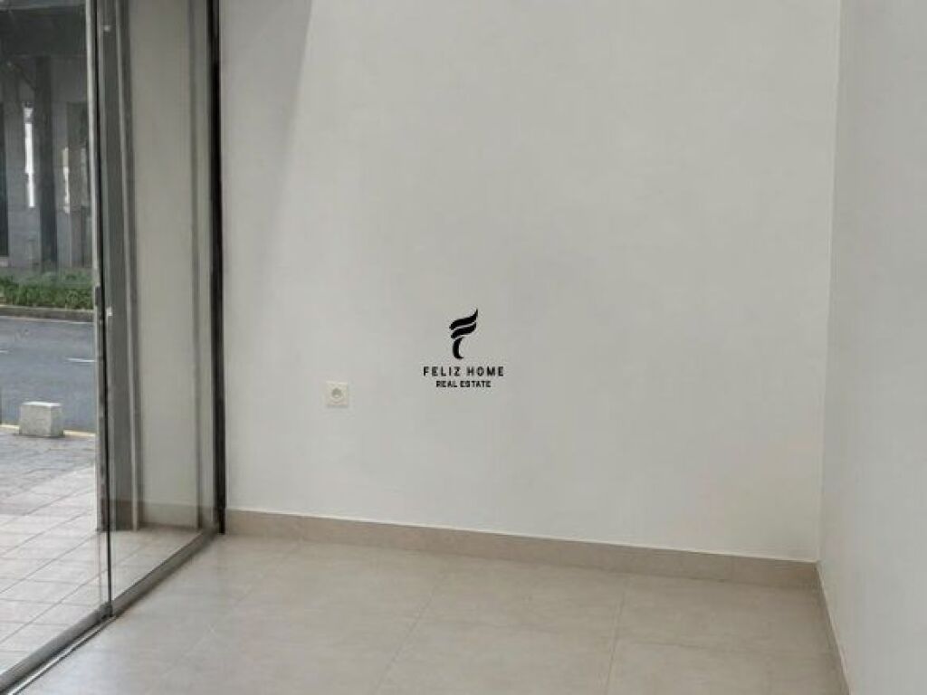 SHOP FOR RENT 16 M2 BLLOK 100,000 LEKE FH-88109