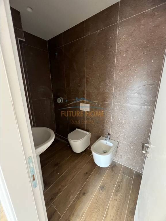 SHITET APARTAMENT 2+1 BULEVARDI I RI