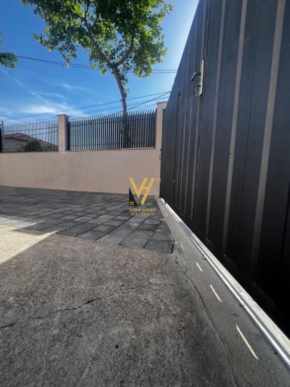 PRIVATE HOUSE FOR RENT IN PASKUQAN 50,000 LEKE