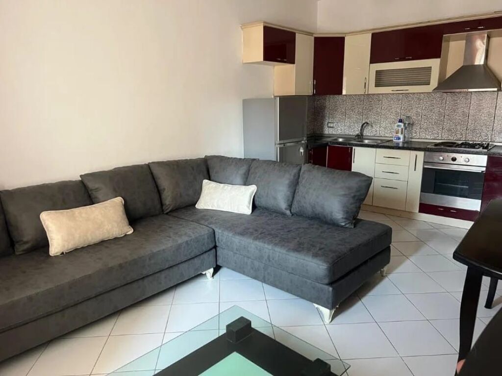 Jepet Me Qera Apartament 2+1+1 Ballkon