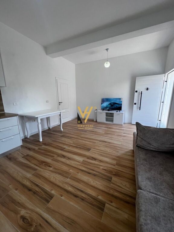 PRIVATE HOUSE FOR RENT IN PASKUQAN 50,000 LEKE