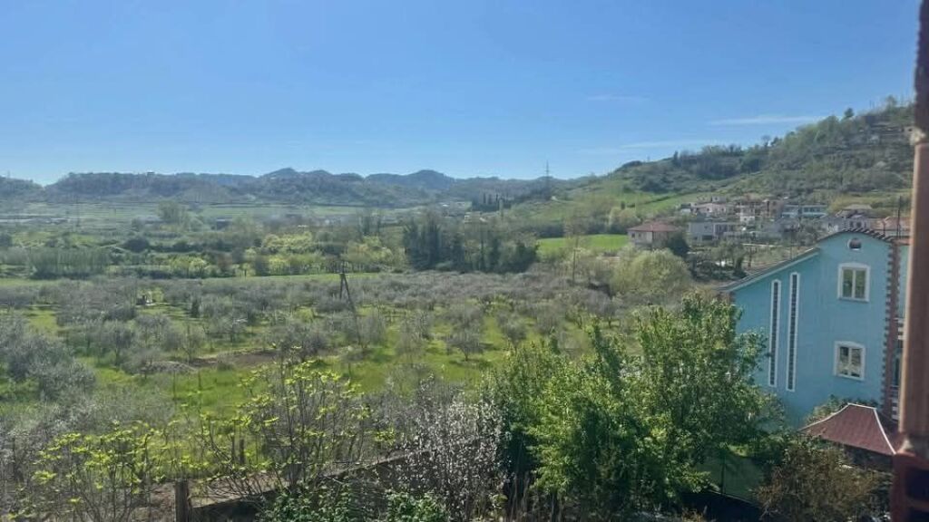 OCCASIONE! VENDESI PRIVATO IN VENDITA 2 PIANI + 600M TERRENO - MEZEZ, TIRANA