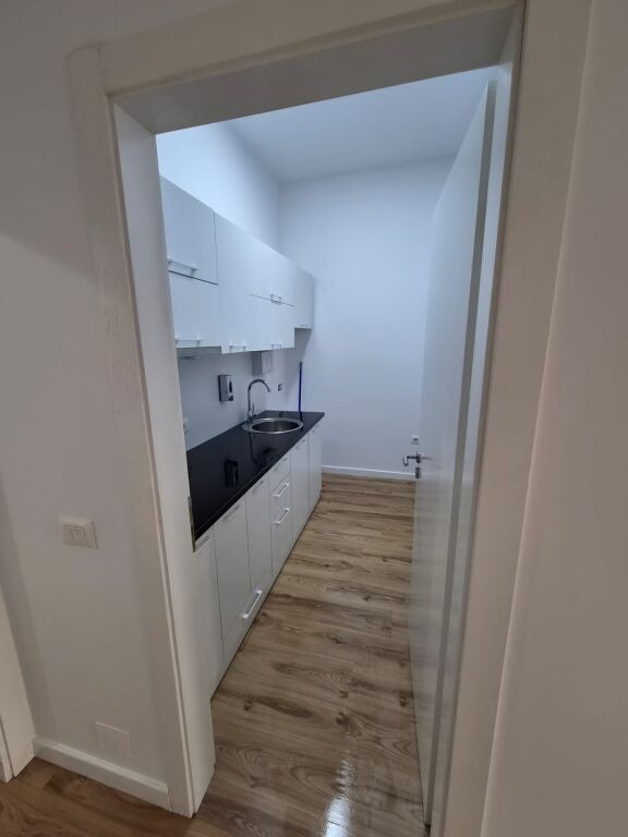 🏢 JEPET ME QIRA – 2+1+2 NË SQUARE 21!