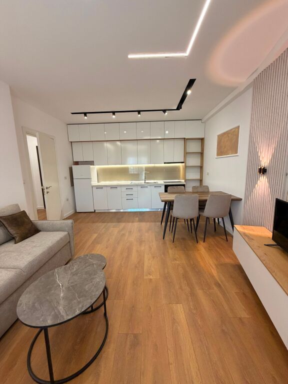 🏡 Appartamento 1+1 in vendita presso i Dormitori di Ingegneria delle Costruzioni  Appartamento 1+1, con una superficie di 60 m², situato al 2° piano, in un edificio costruito nel 2017.  📍 Zona: Dormitori di Ingegneria delle Costruzioni 🏢 Edificio del 2017 📐 Superficie: 60 m² 🛏️ Tipologia: 1+1 🏷️ Prezzo: 158.000 €