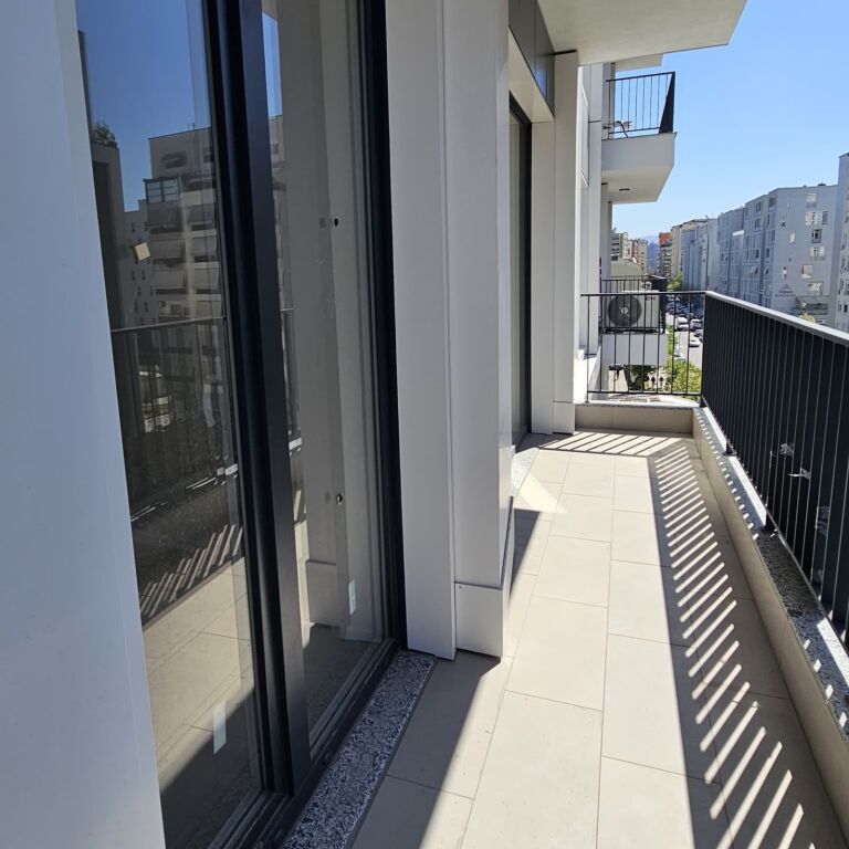 Shitet Apartament 3+1+2 + Depo – Komuna e Parisit