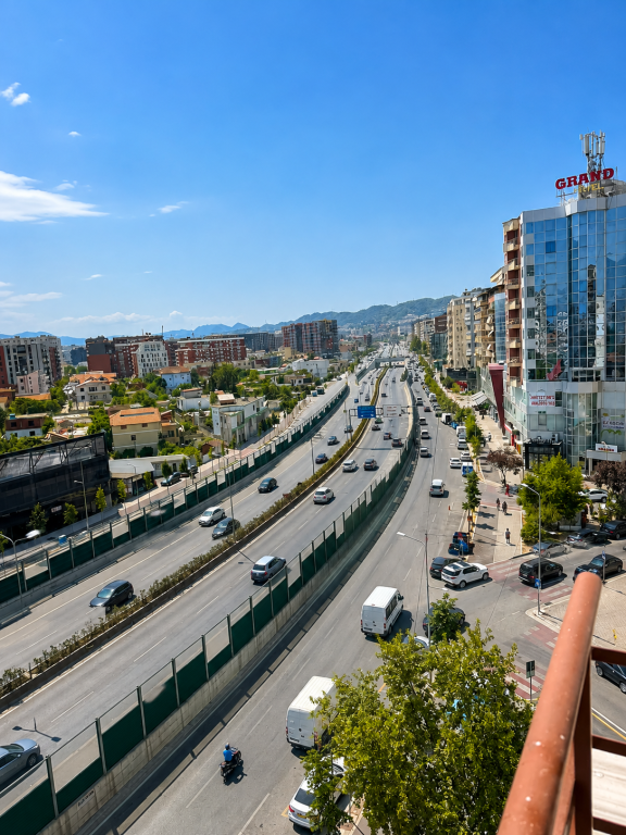 In vendita 1+1 nuovo appartamento con vista sulla strada