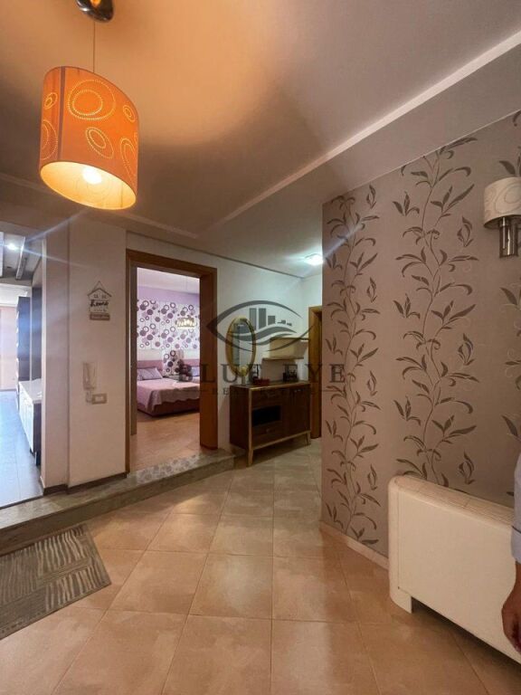 PENTHOUSE PREMIUM ME QIRA – VOLLGA, DURRËS