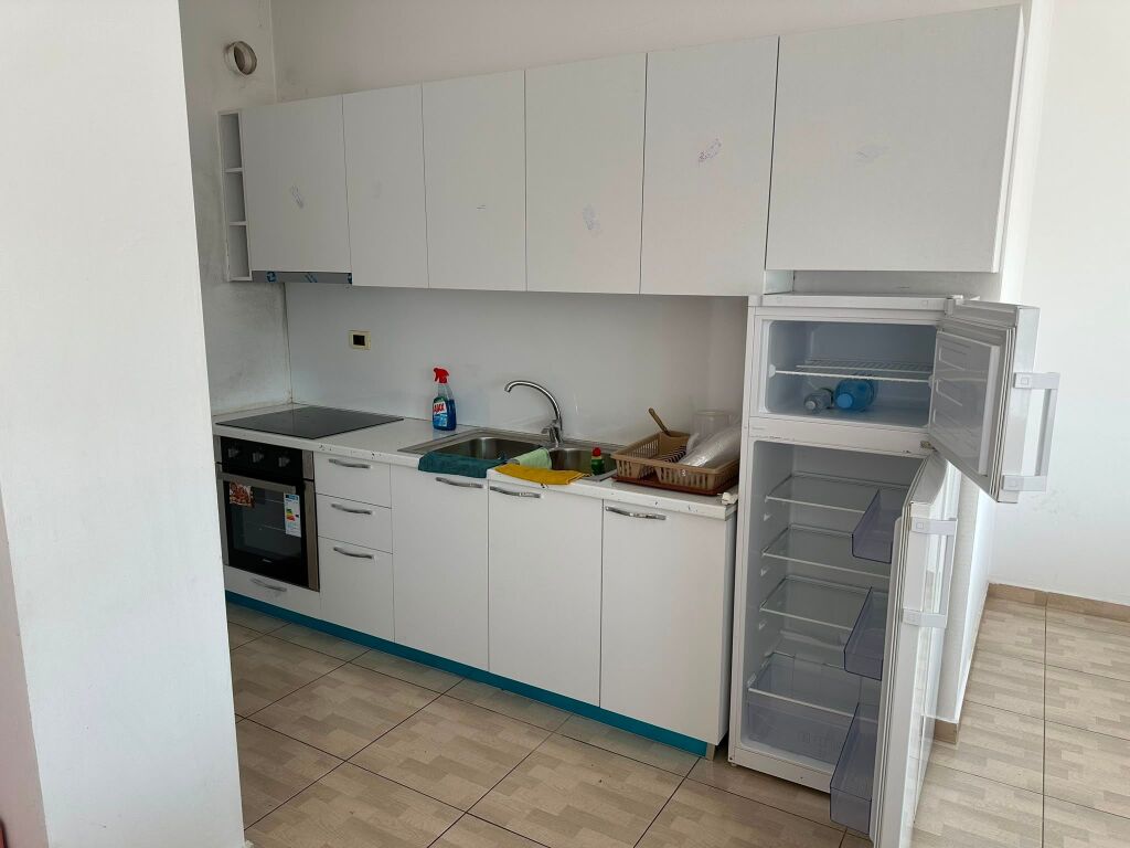 Jepet Me Qera Apartament 2+1+2 Tualete + 1 Ballkon