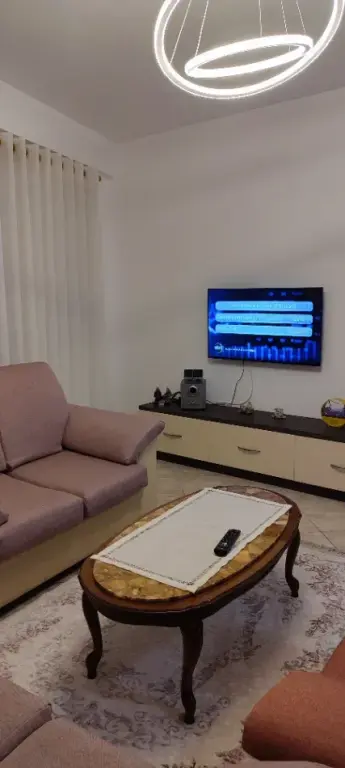 Qera | Apartament 1 + 1 | 21 Dhjetori | 550 €/muaj