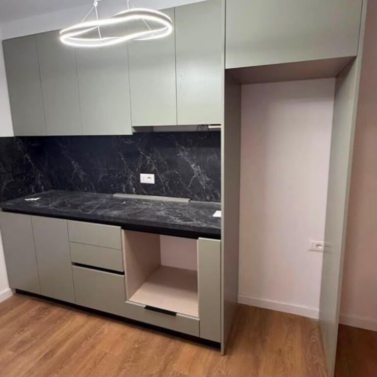 VENDESI 3 APPARTAMENTI 1+1 – VIA NAIM FRASHËRI, VICINO MOZAIK