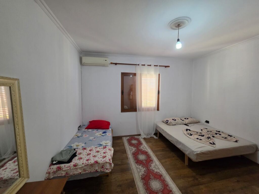 Qera | Shtëpi private 2 + 1 | Rruga Besa | 550 €/muaj