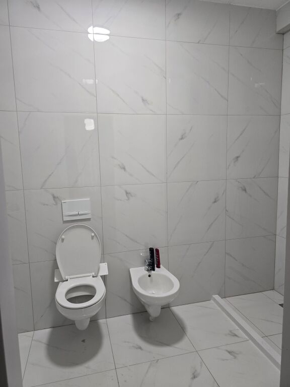 JEPET ME QERA APARTAMENT NË TIRAN