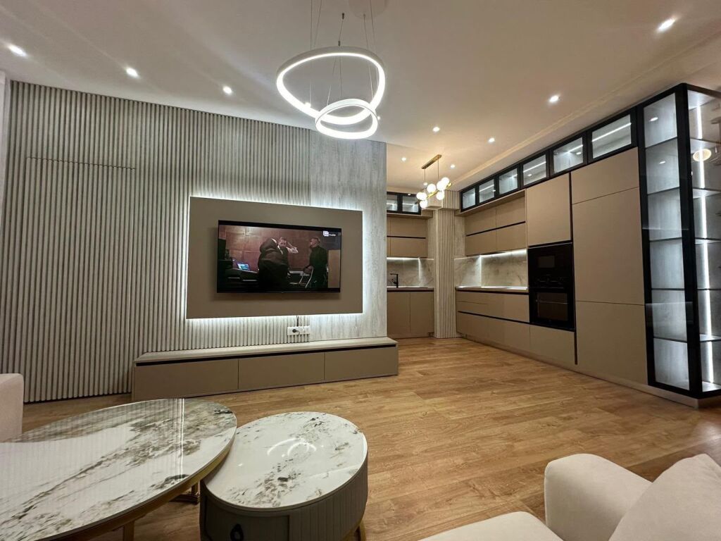 Appartamento di lusso in affitto Pazari i ri/ luxury appartment for rent  930€