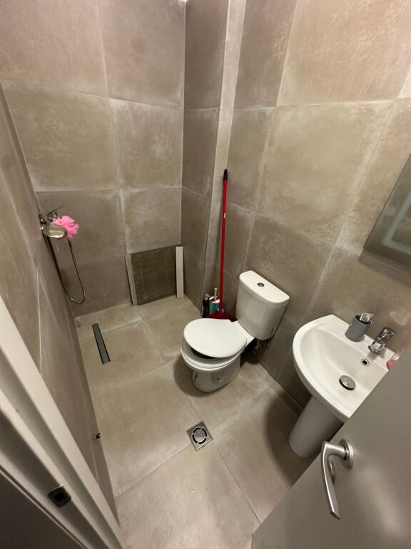 Monolocale in affitto 350€ lago secco via Eduard Mano