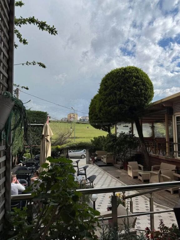 BAR-RESTAURANT FOR RENT IN WORKING CONDITION - PORCELAN TIRANA