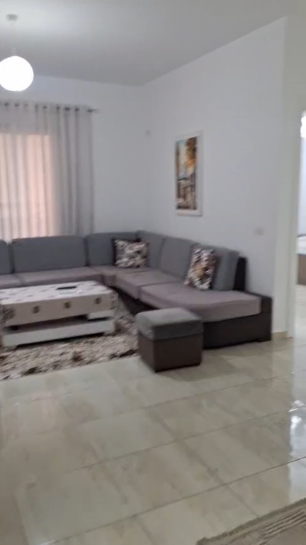 Apartament 2+1 per qera Komuna e Parisit !