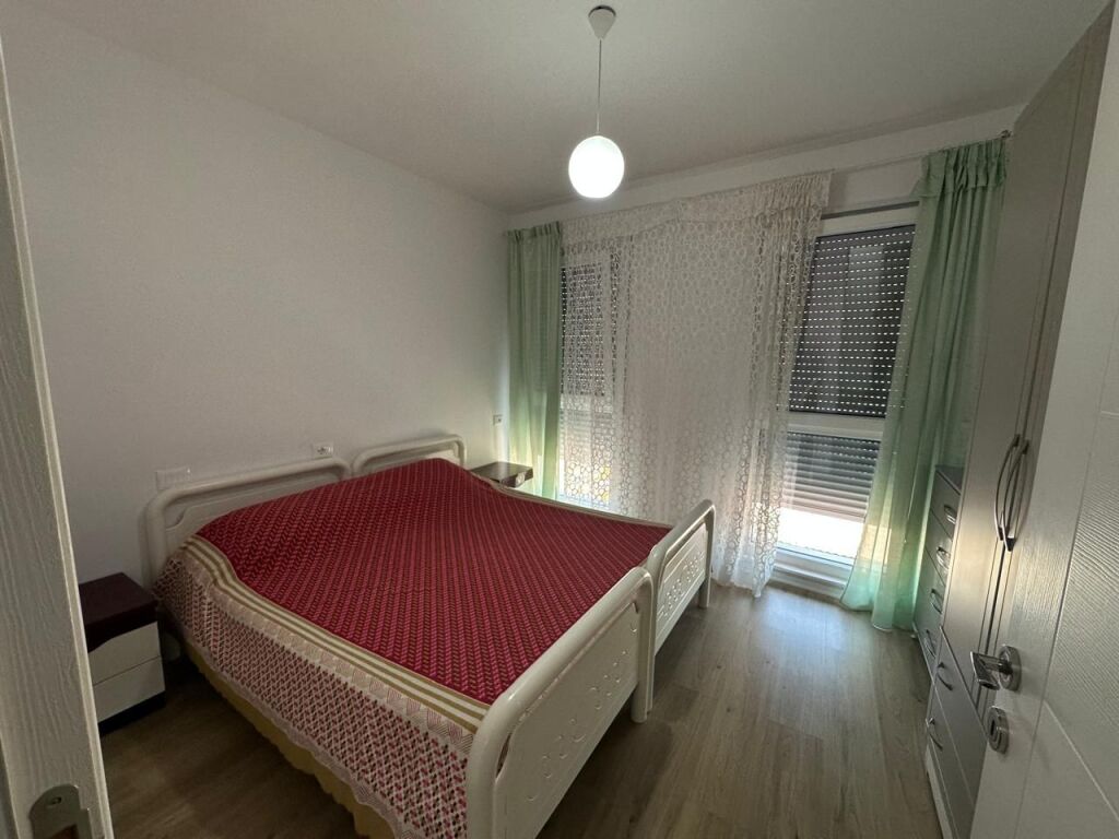🏢Xhamllik appartamento 1+1, arredato, in affitto. 50.000 Leke   