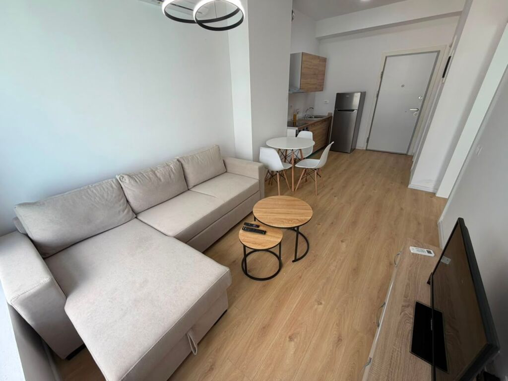 🏡 Apartment 1+1 for rent 📍 Kadiu Residence, Ali Demi💰 Price: 40,000 lek/month