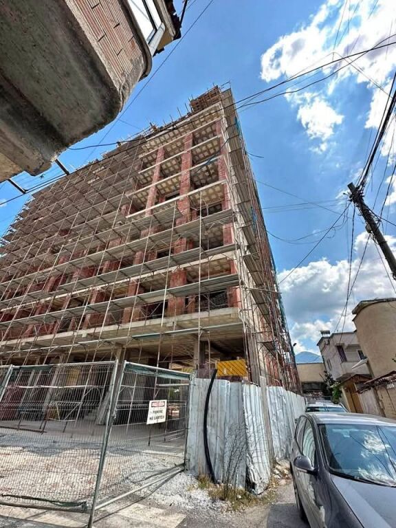 SHITET APARTAMENT 2+1 + GARAZH - XHAMLLIK ,TIRANE