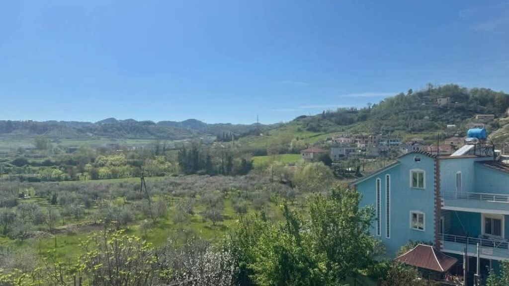 OCCASIONE! VENDESI PRIVATO IN VENDITA 2 PIANI + 600M TERRENO - MEZEZ, TIRANA