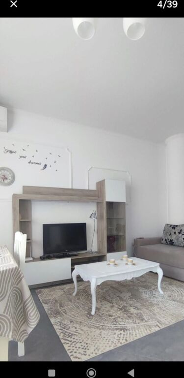 Jepet Me Qera Apartament 1+1+1 Ballkon