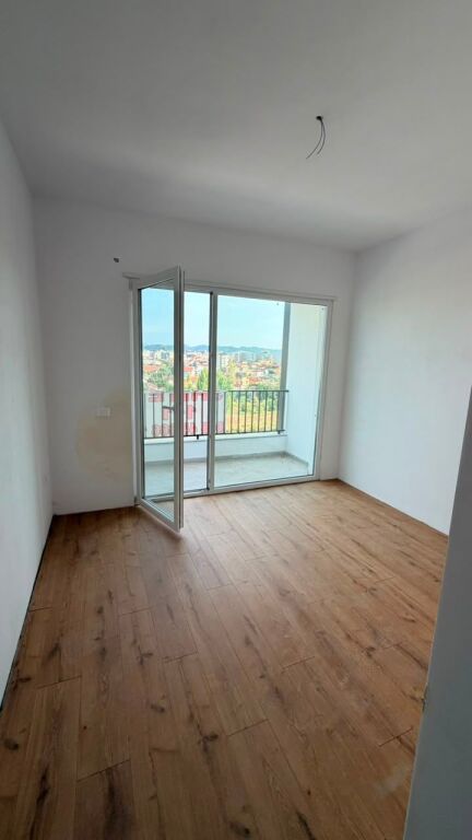 Vendesi in vendita 1+1 pronto per abitare a Paskuqan