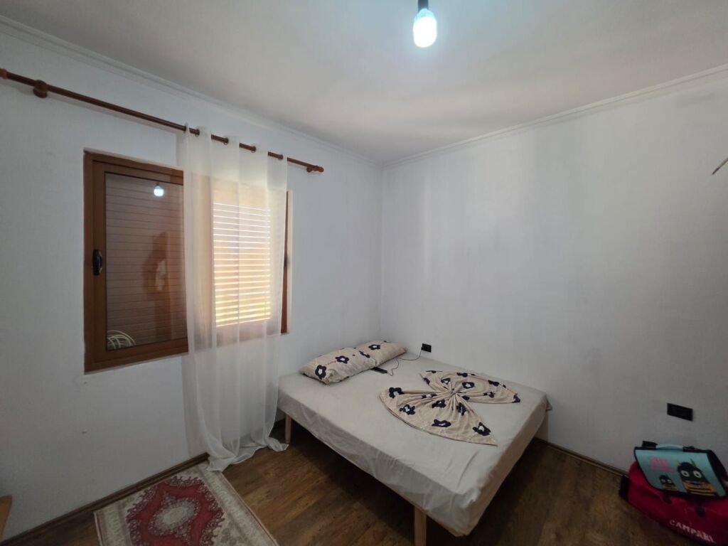 Qera | Shtëpi private 2 + 1 | Rruga Besa | 550 €/muaj
