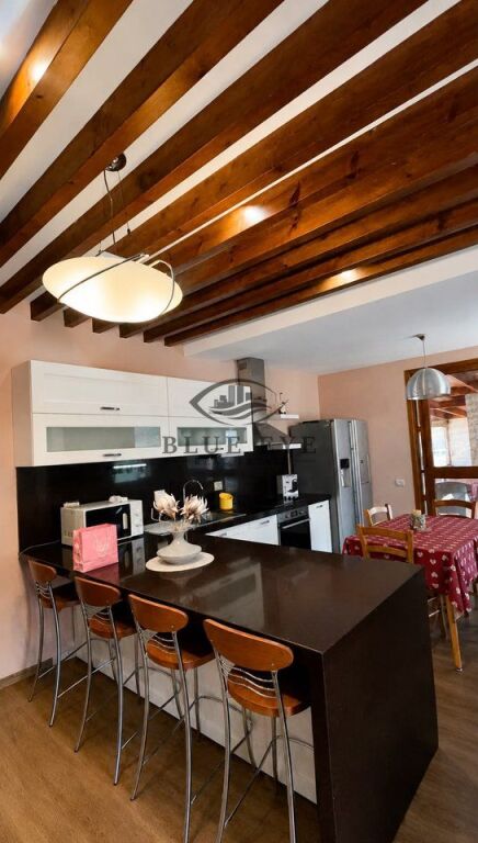 PENTHOUSE PREMIUM ME QIRA – VOLLGA, DURRËS