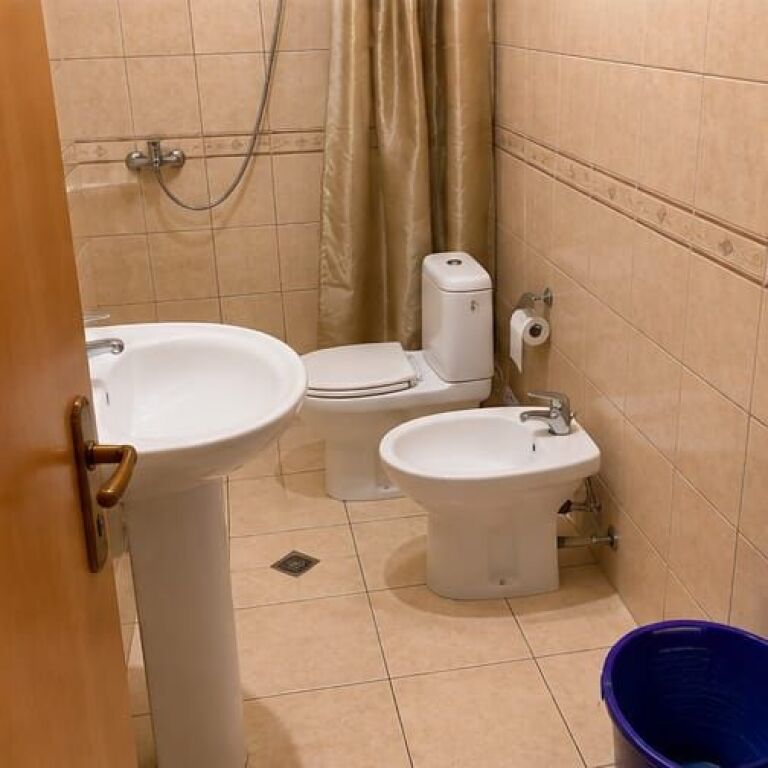 Apartament me qera 📍 Mihal Grameno