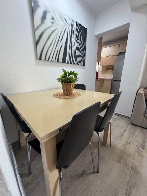 ME QIRA APARTAMENT 2+1 - QENDER, TIRANE
