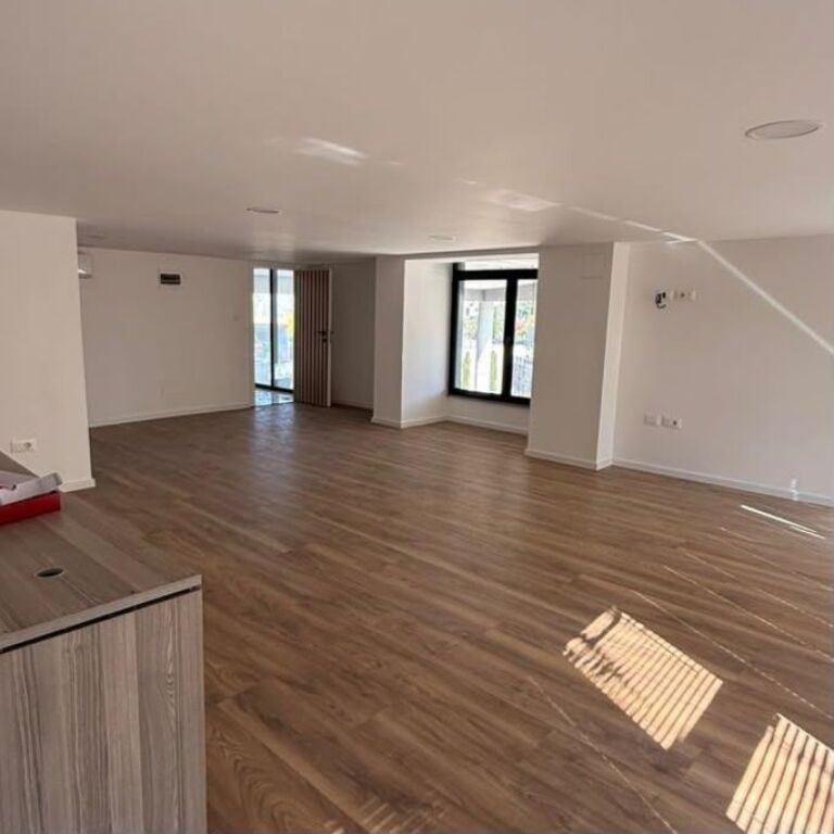 🏢 BUSINESS BUILDING FOR SALE – TIRANA–DURRËS HIGHWAY 🚀