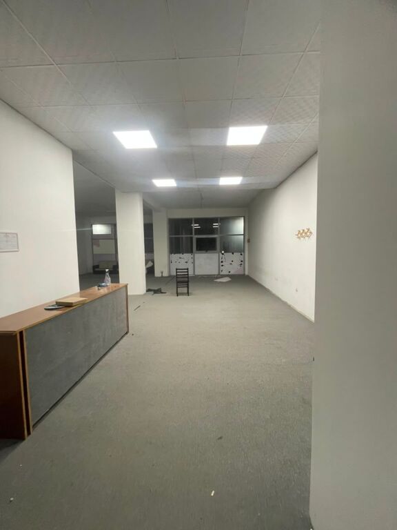 Premises for sale at Ana Center, Kamez, Institut, Bathore.
