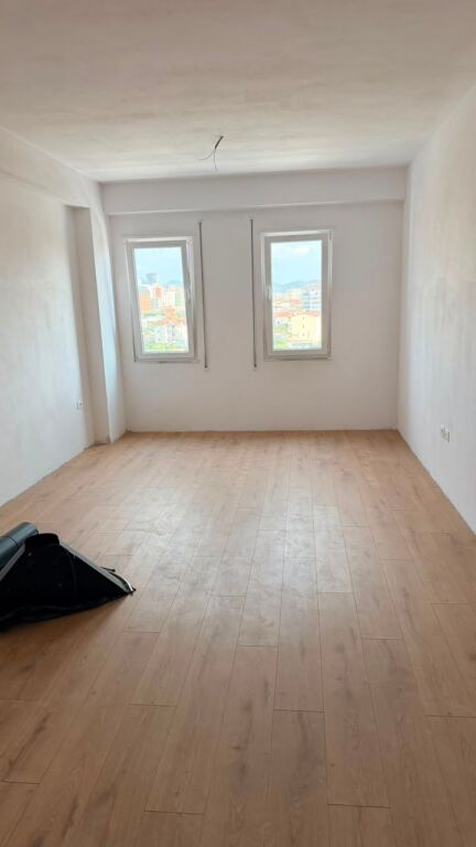 Vendesi in vendita 1+1 pronto per abitare a Paskuqan