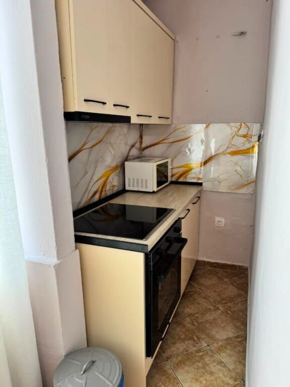 Jepet Me Qera Apartament 1+1+1 Ballkon