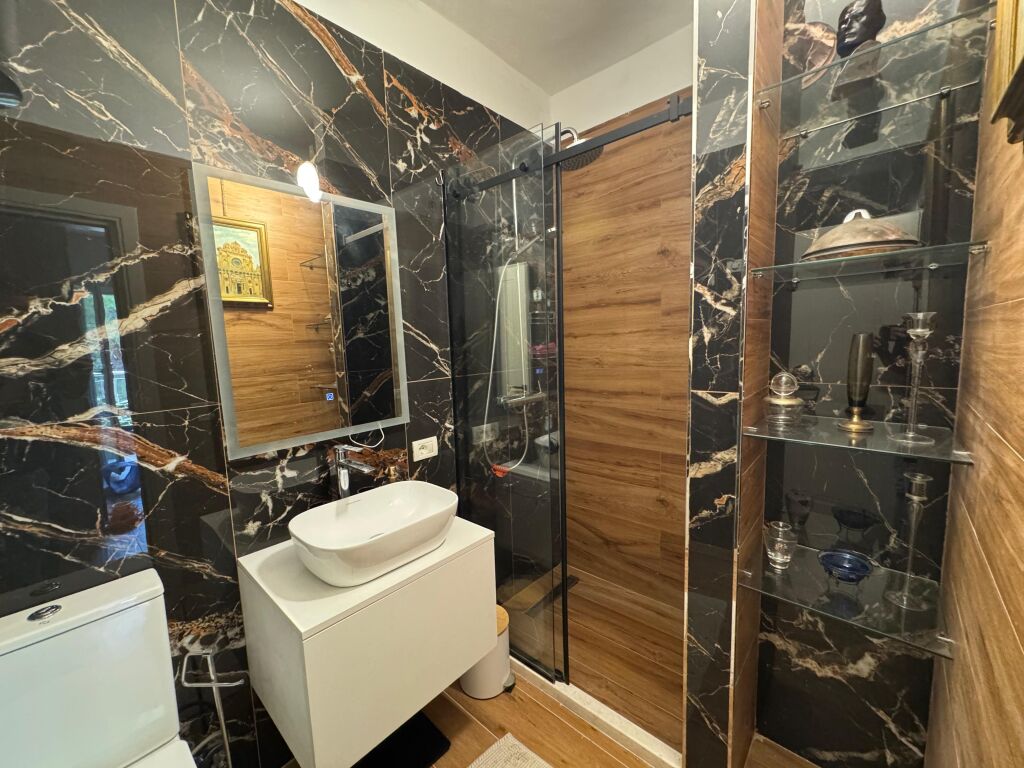 Shitet Apartament 2+1+2+2 Vila Zogut