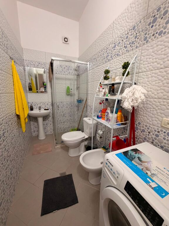 🏡 Apartament 1+1 për Shitje – Plazh prane Hotel Palace, Durrës