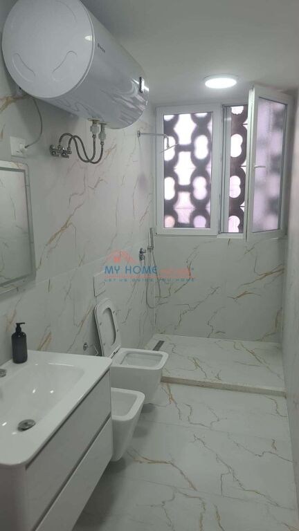 Apartament 2+1 me qera Qender ne Tirane