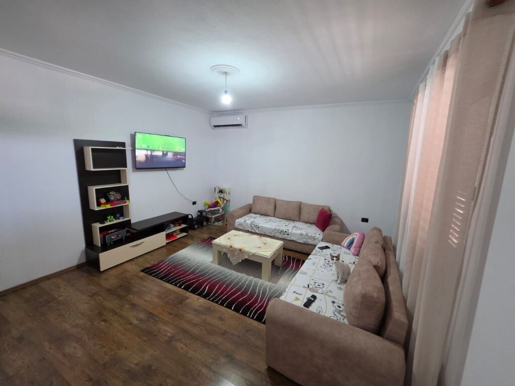 Qera | Shtëpi private 2 + 1 | Rruga Besa | 550 €/muaj