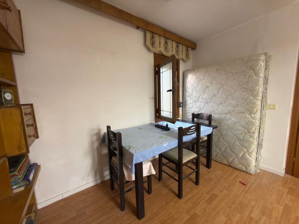 Appartamento 2+1 in vendita vicino alla pasticceria Elezaj, Vlore.