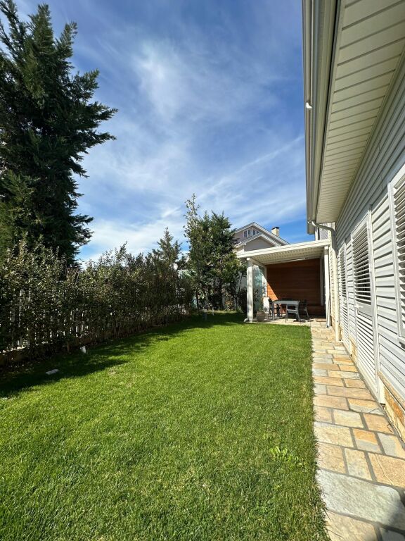 VILE ME QERA | TEG – KOMPLEKSI REZIDENCIAL GARDEN VILAS | 3500 €/month | I Diskutueshem.