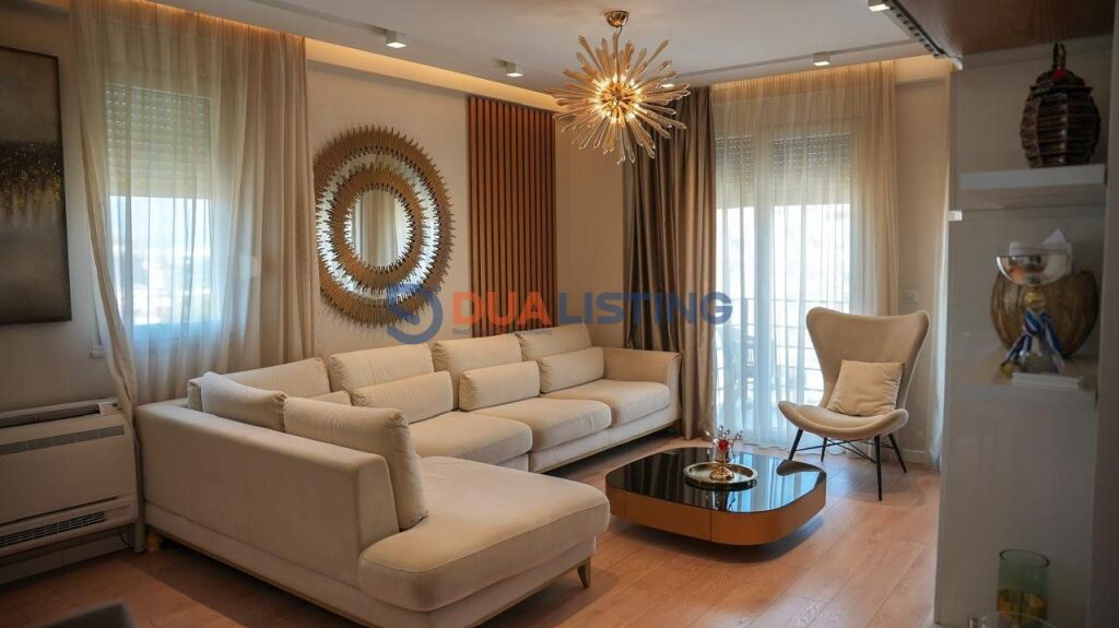 We sell a 3+1+2 apartment near Elbasan street, Mihal Grameno school!