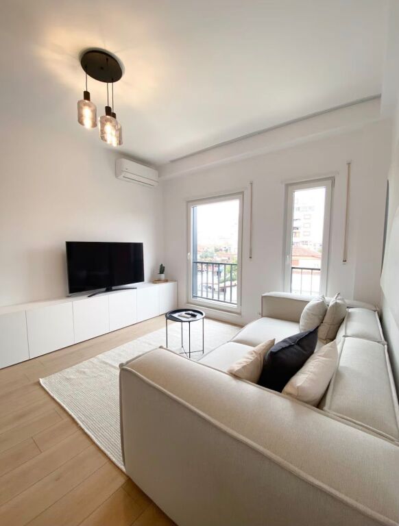 Appartamento 1+1+1 con Balcone in Affitto