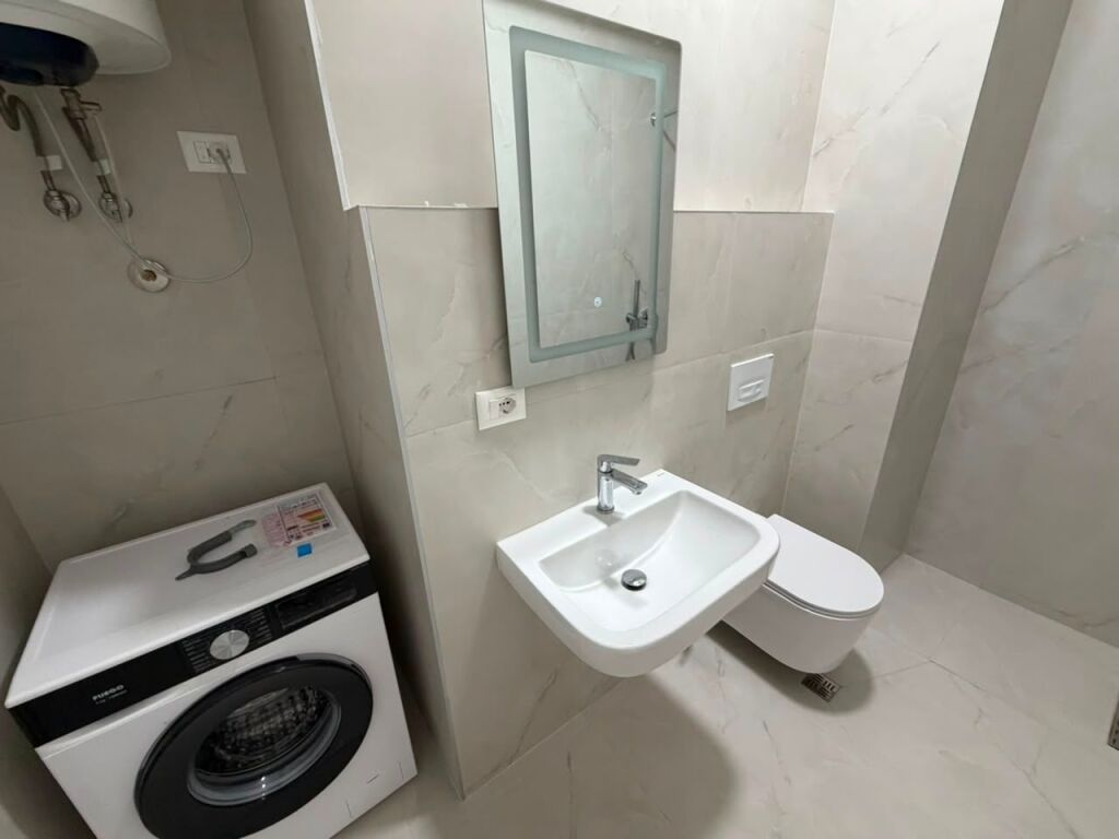 🏡 Appartamento 1+1 in affitto 📍 Residenza Kadiu, Ali Demi💰 Prezzo: 40.000 lek/mese