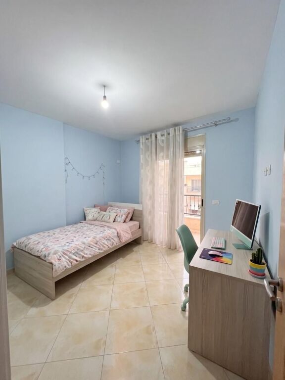 Appartamento 2+1 in affitto a Yzberisht vicino al Bar Unik