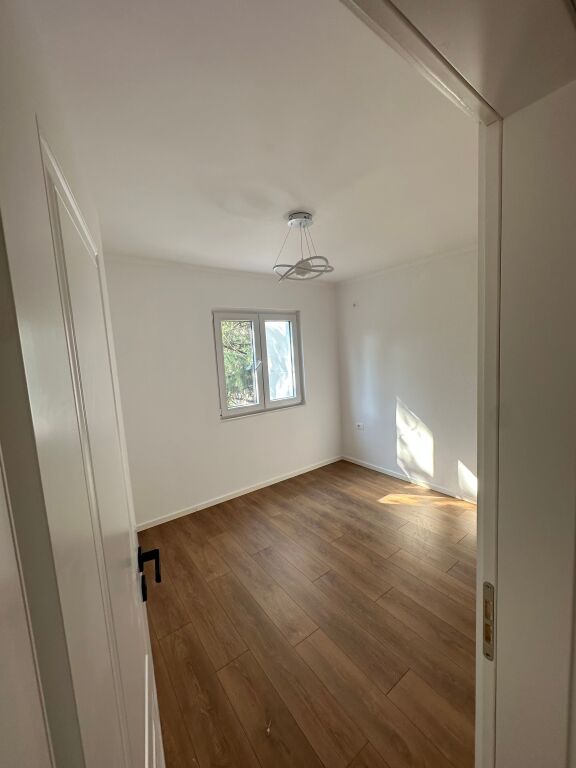 🏠 SHITET 1+1 – XHAMLLIK