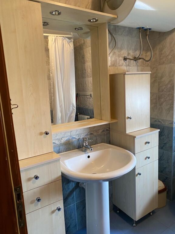 Duplex apartment for rent on Elbasan Street .